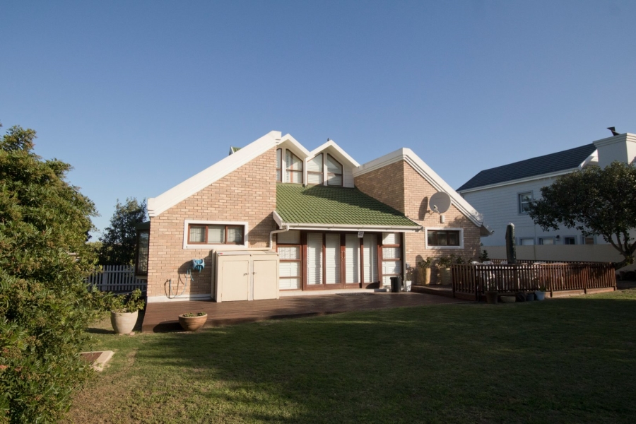 5 Bedroom Property for Sale in Outeniqua Strand Western Cape